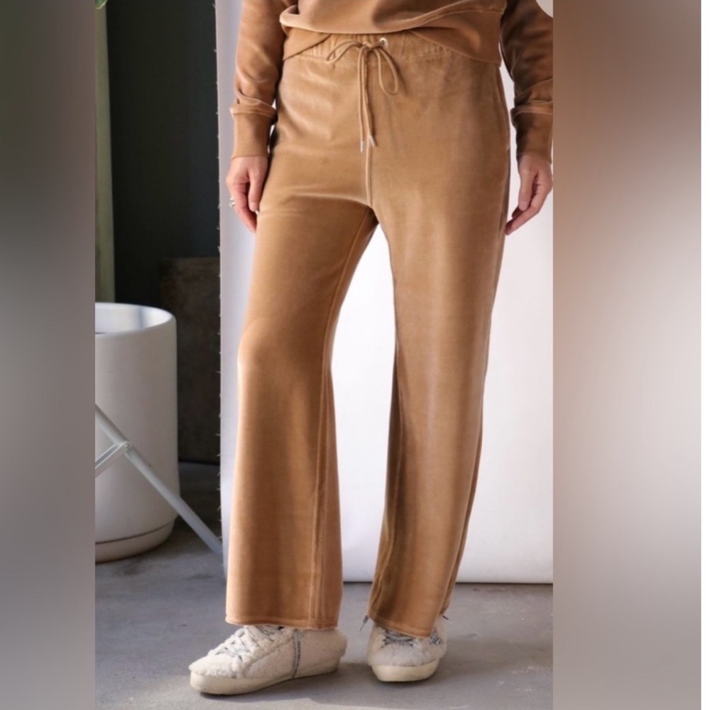 NILI LOTAN Daphne Velour Wide-Leg Sweatpants In Camel Size Large